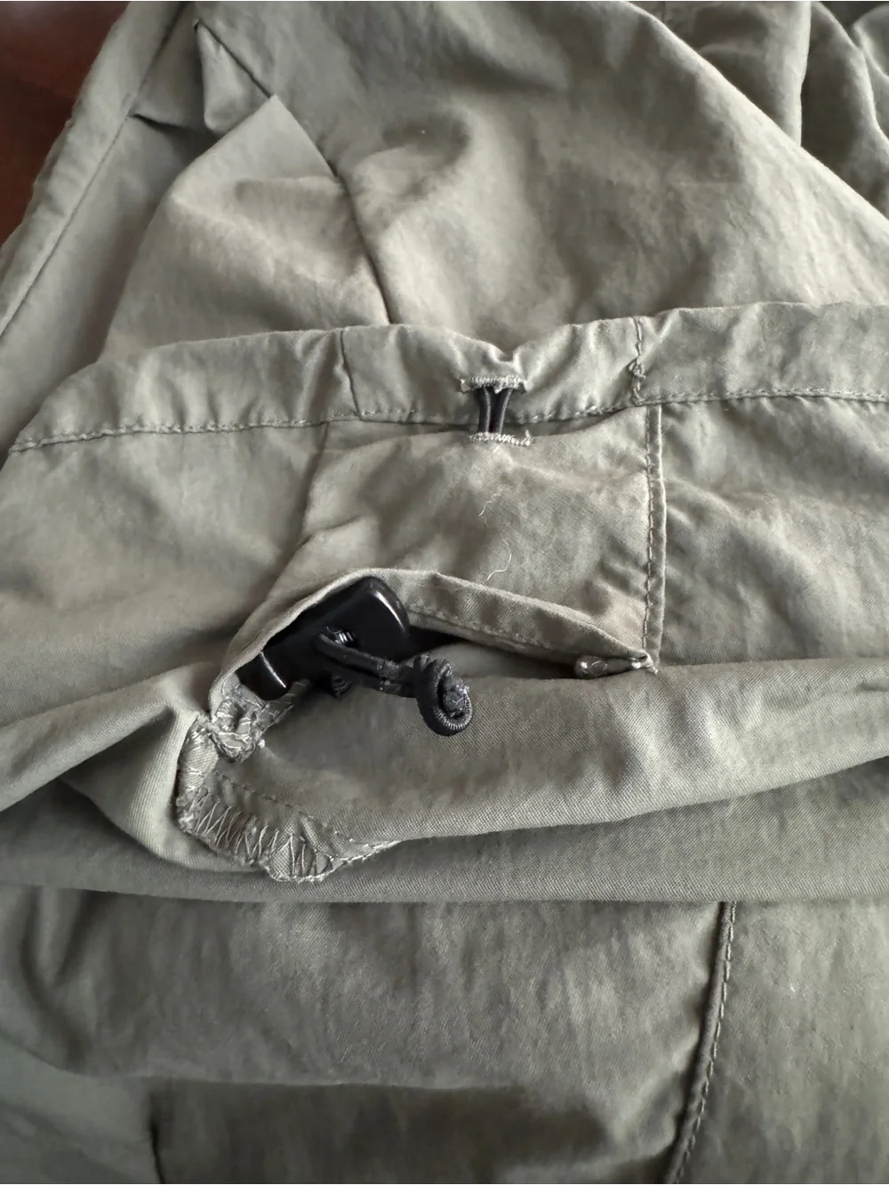 Mountain Hardwear Men's Cargo Hiking Pants Size Med-Regular (32/32) Olive-green